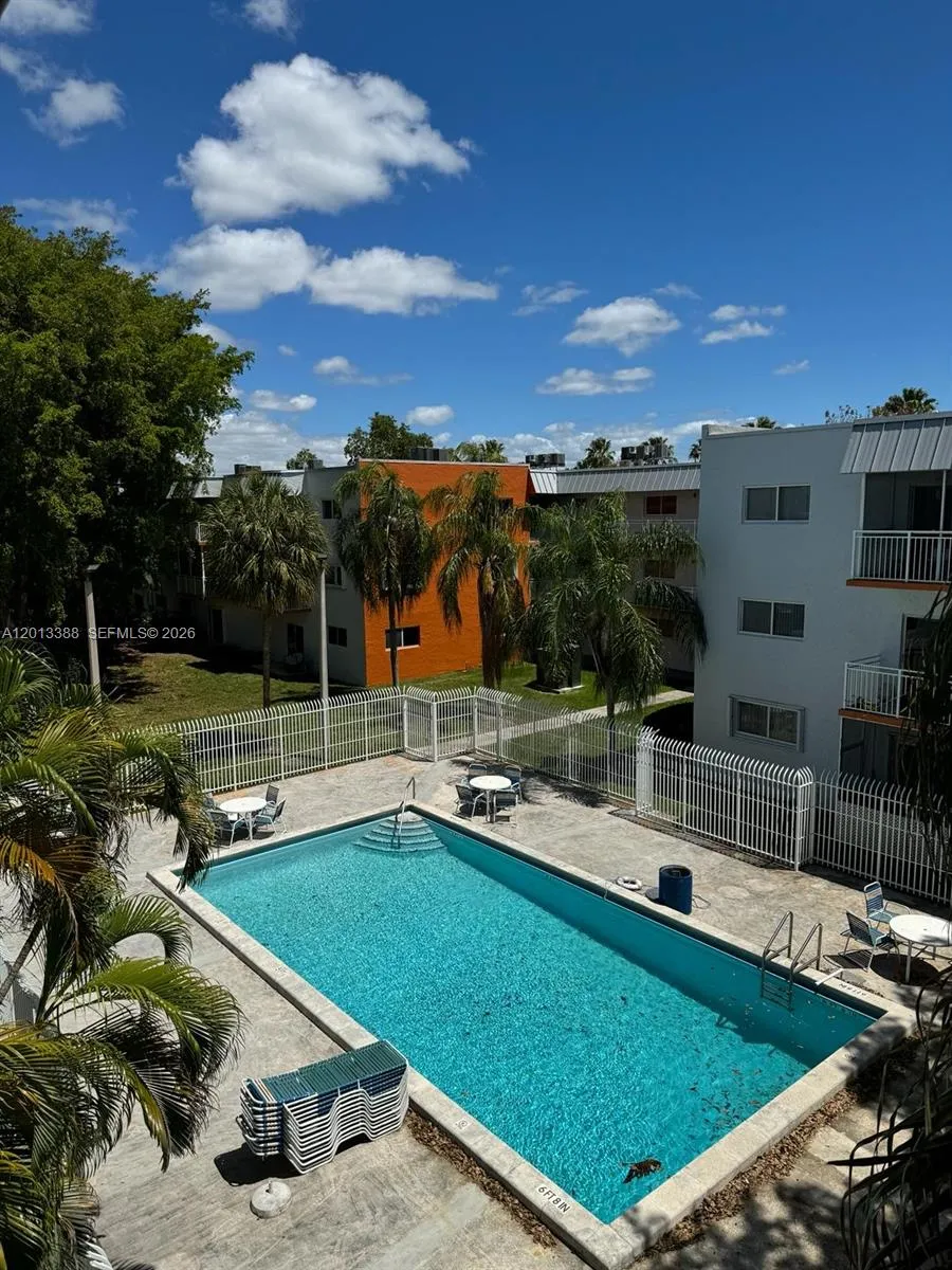 11307 SW 200th St # B, Miami FL 33157