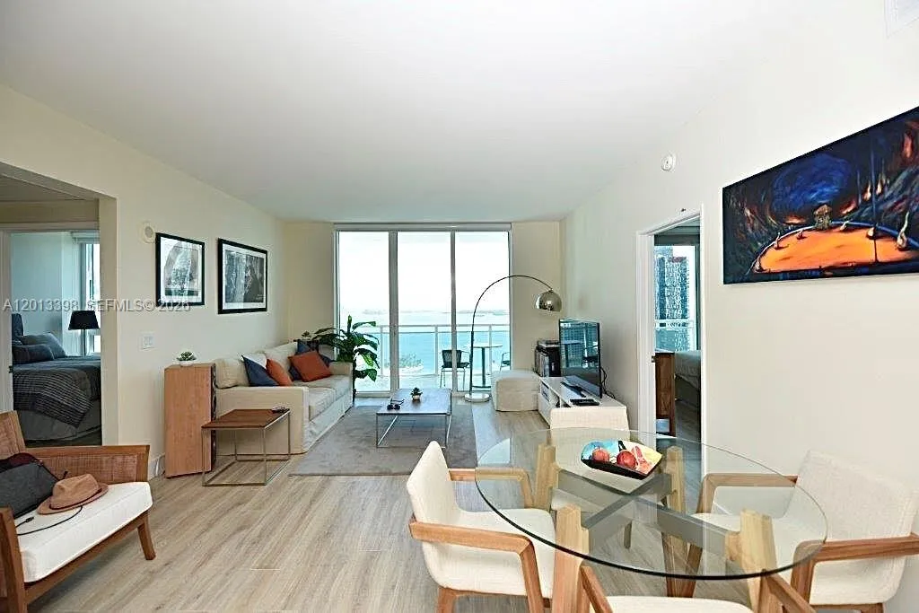 951 Brickell Ave # 3104, Miami FL 33131