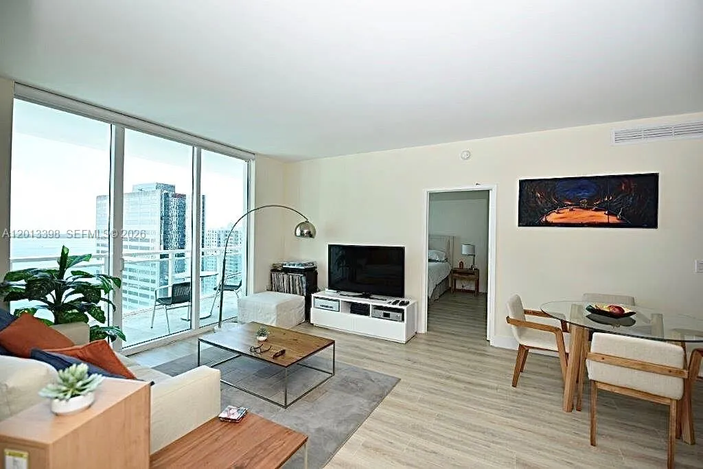 951 Brickell Ave # 3104, Miami FL 33131