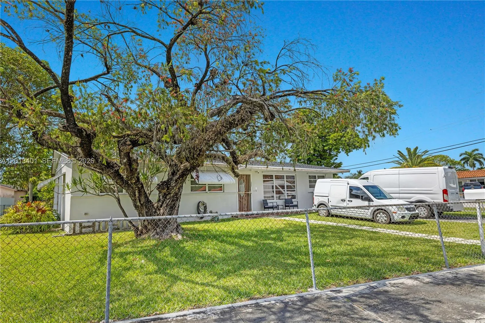 10370 SW 44th St, Miami FL 33165