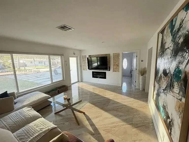 1823 SW 29th St, Fort Lauderdale FL 33315