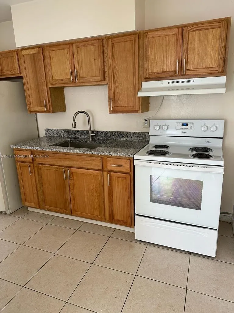 756 NW 5th St # 1S, Hallandale Beach FL 33009