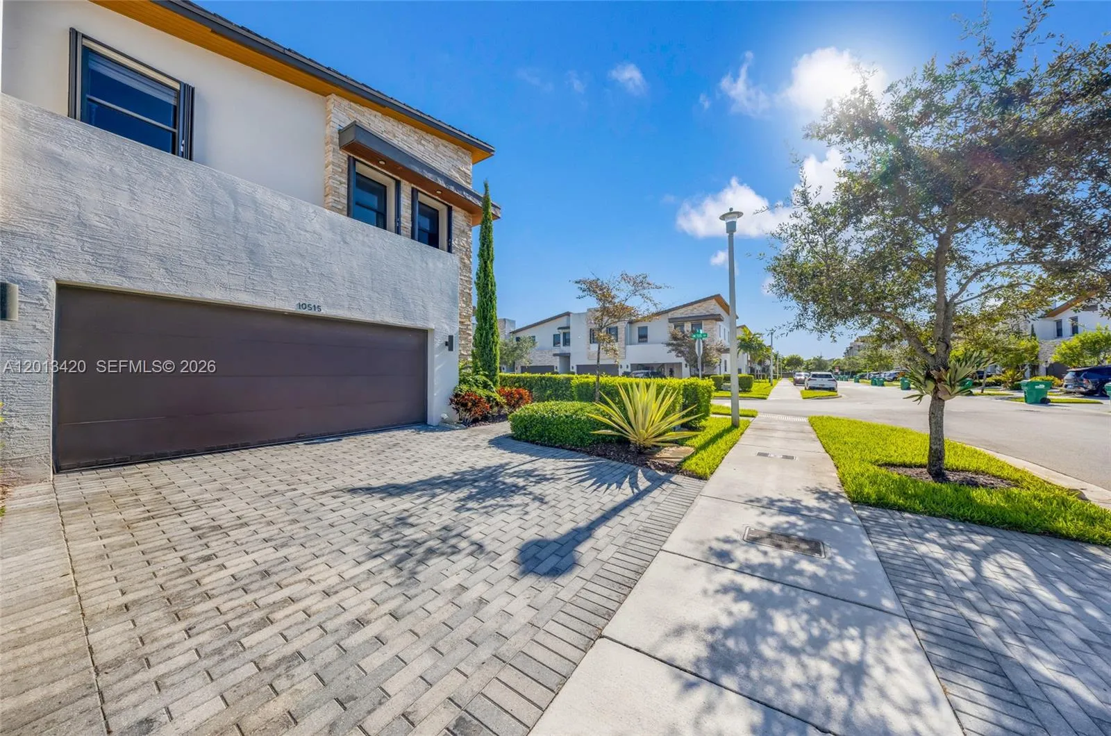 10515 NW 78th Ter, Doral FL 33178