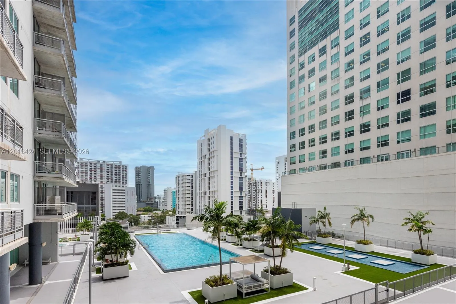 690 SW 1st CT # 1034, Miami FL 33130