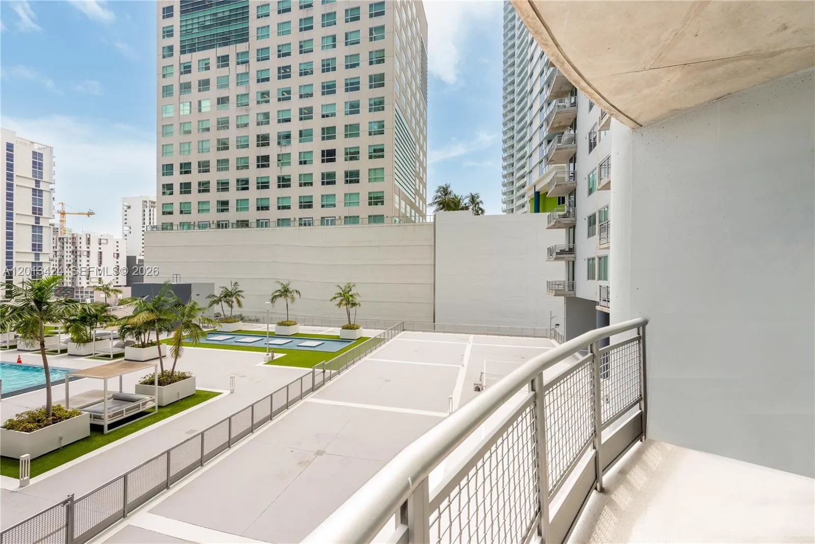 690 SW 1st CT # 1034, Miami FL 33130