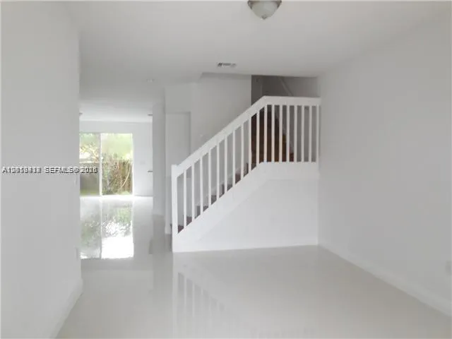 10763 NW 81st Ln, Doral FL 33178