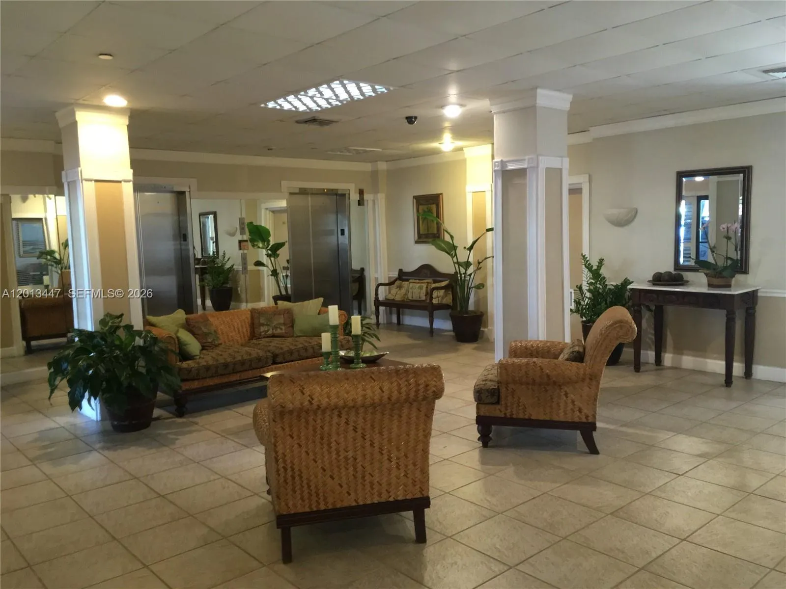 77 Crandon Blvd # 2E, Key Biscayne FL 33149