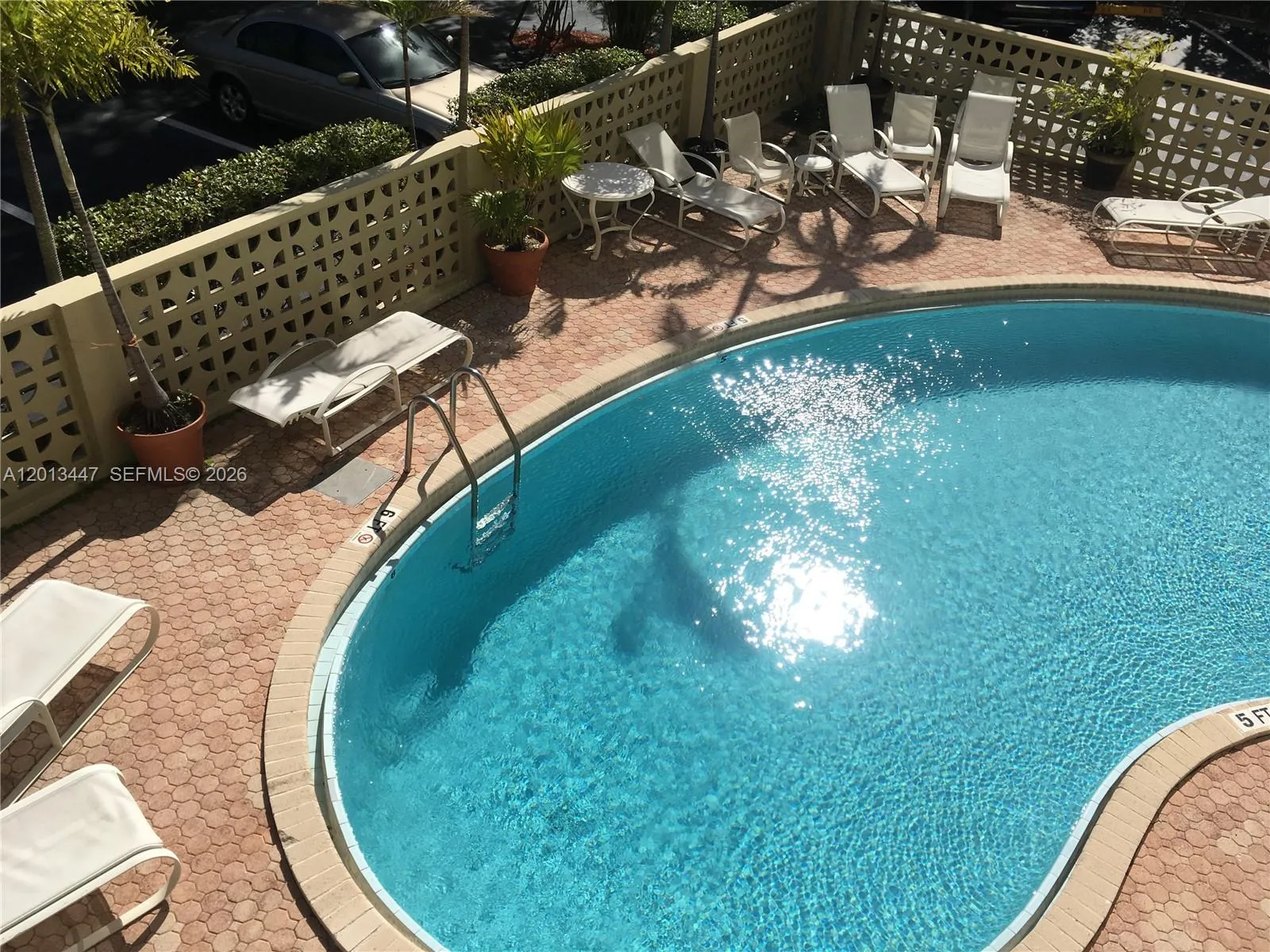 77 Crandon Blvd # 2E, Key Biscayne FL 33149