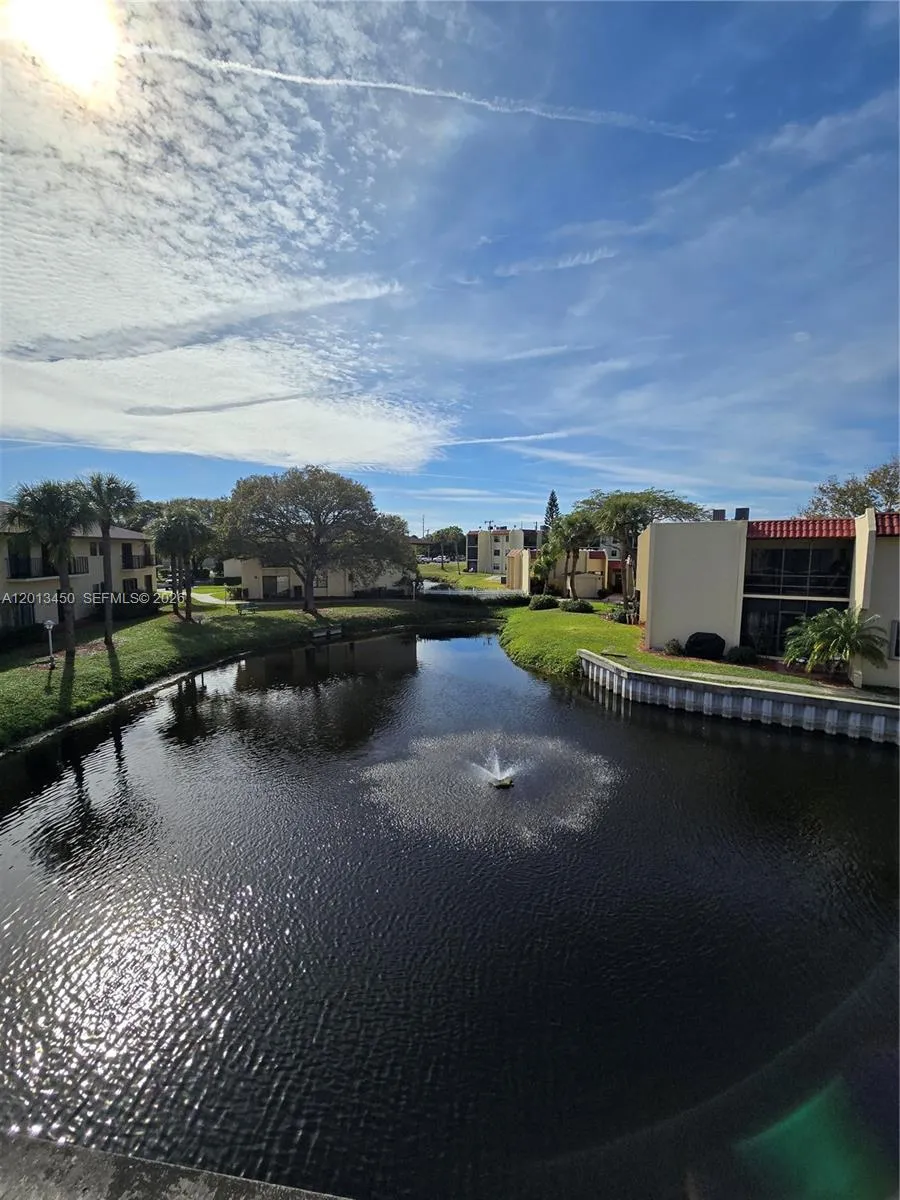 2050 Oleander Blvd # 206, Fort Pierce FL 34950