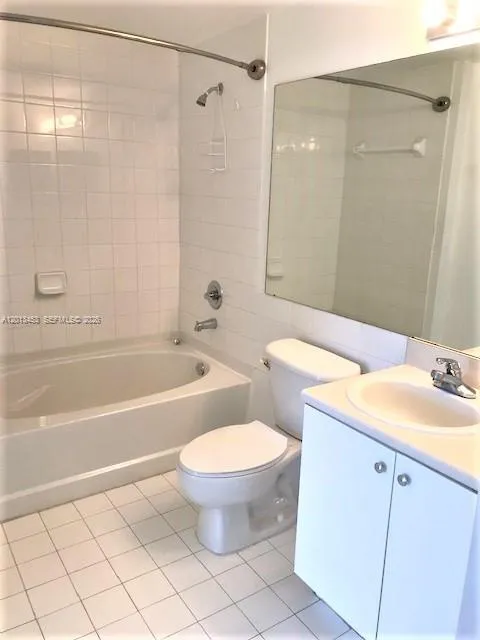 5077 NW 7th St # 807, Miami FL 33126