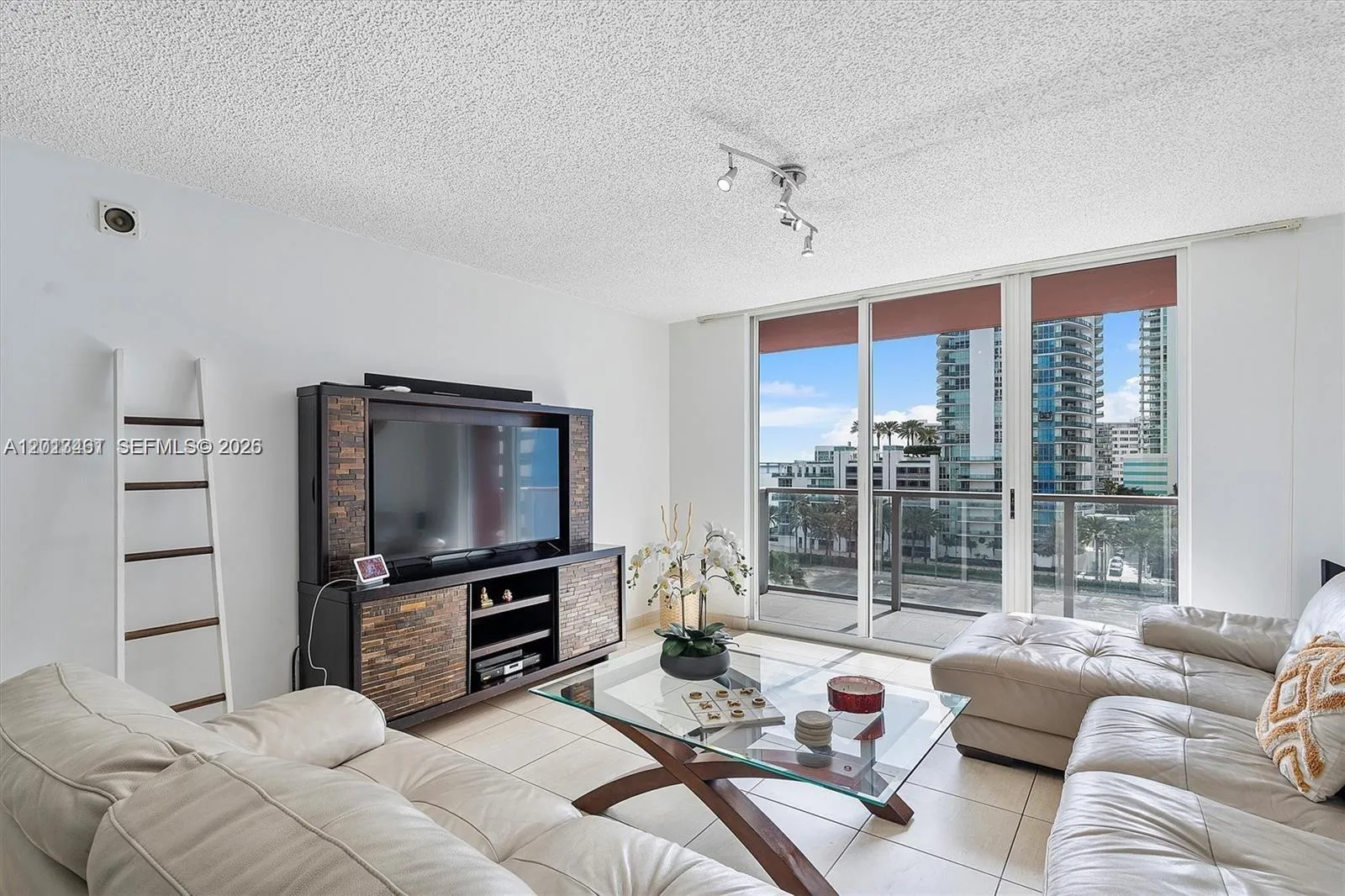 1155 Brickell Bay Dr # 603, Miami FL 33131