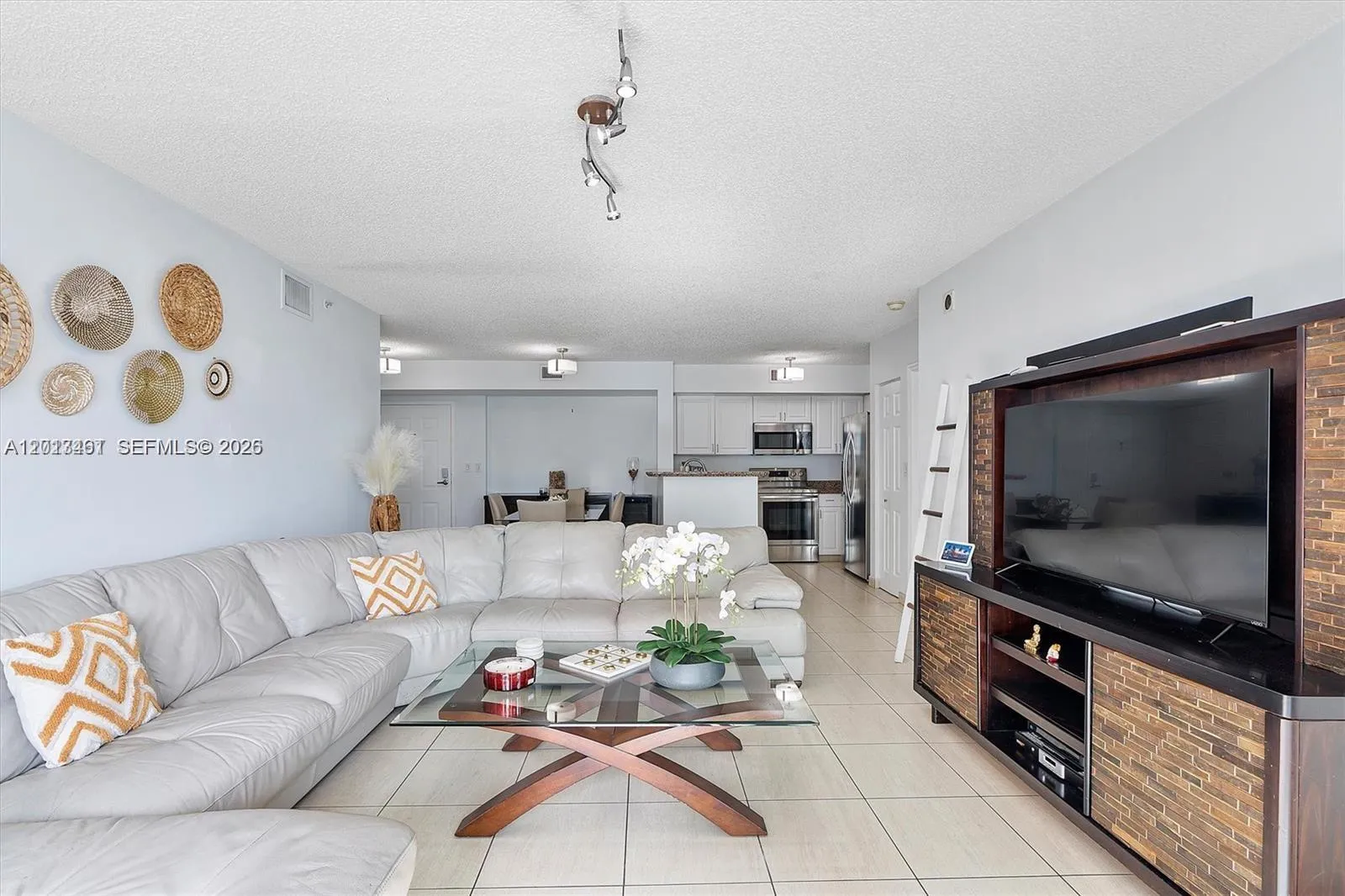 1155 Brickell Bay Dr # 603, Miami FL 33131