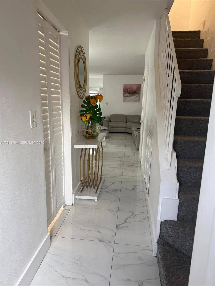 1790 W 75th St # 1790, Hialeah FL 33014