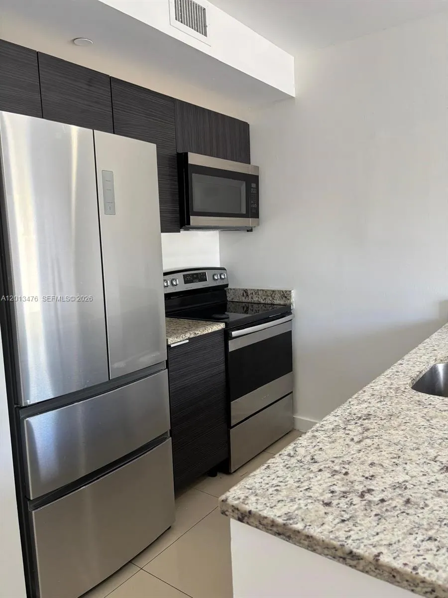 423 E 27th St # 101, Hialeah FL 33013