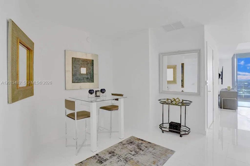 851 NE 1st Ave # 2900, Miami FL 33132