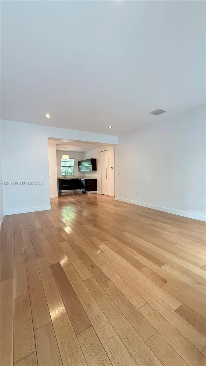 2031 Meridian Ave # 3, Miami Beach FL 33139