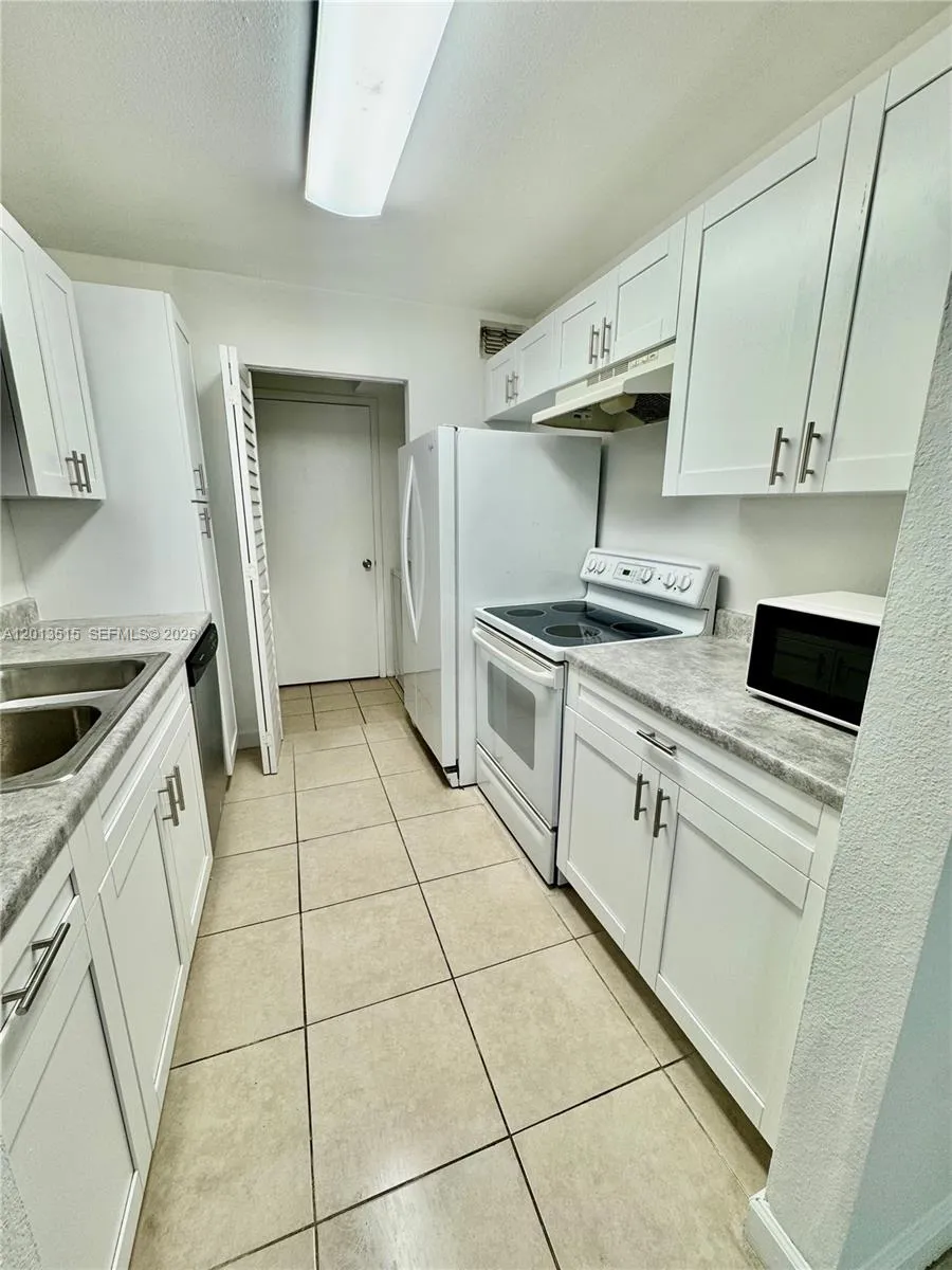 4044 NW 87th Ave # 4044, Sunrise FL 33351