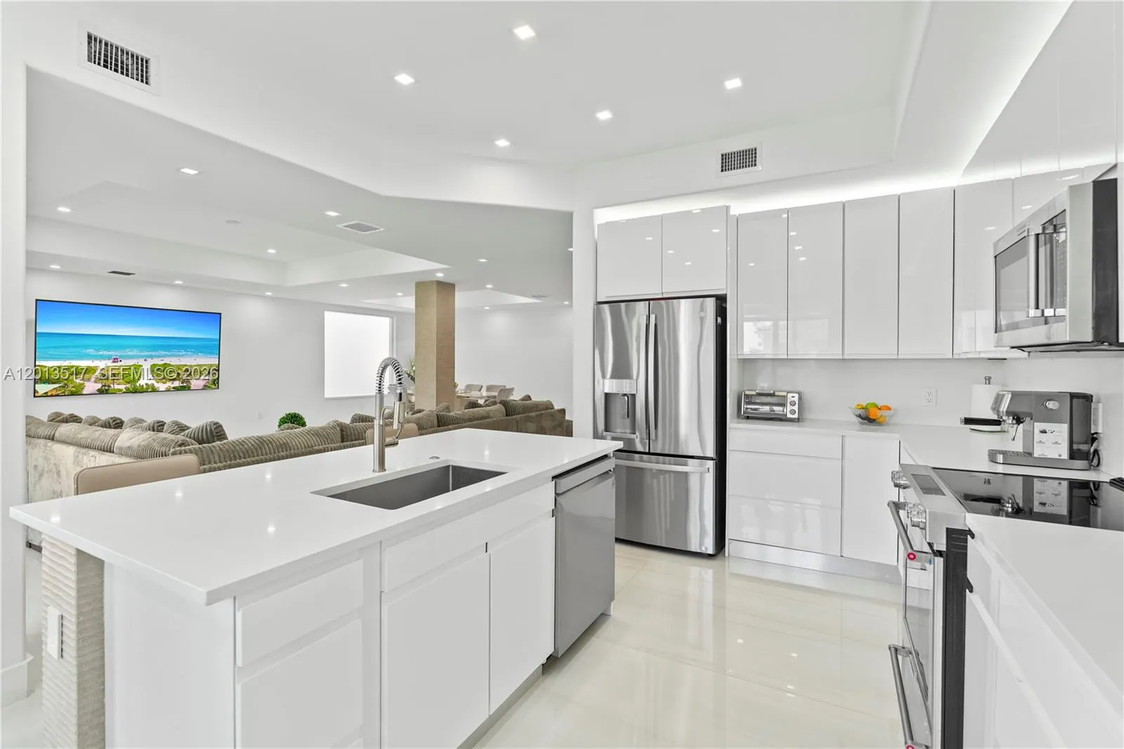 3188 NE 211th Ter, Aventura FL 33180