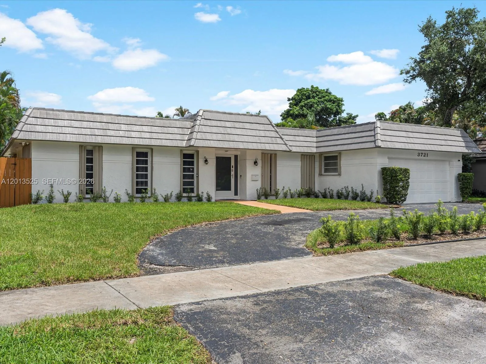 3721 N 55th Ave, Hollywood FL 33021