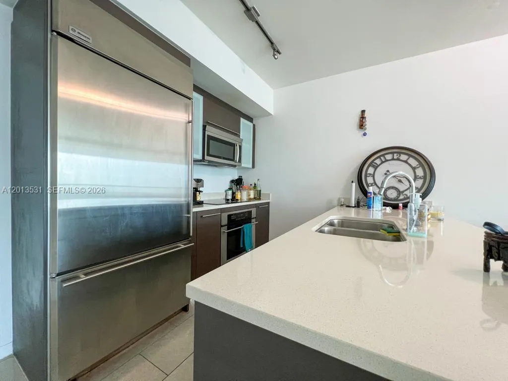 55 SE 6th St # 3706, Miami FL 33131