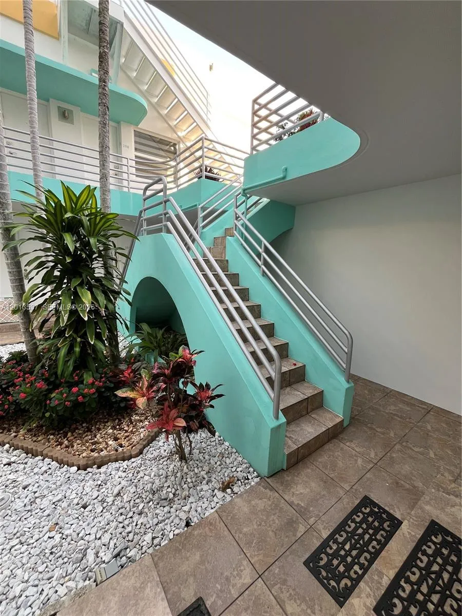 326 Wilson St # 105, Hollywood FL 33019