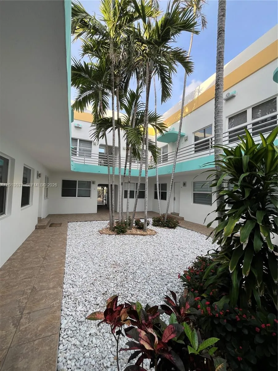 326 Wilson St # 105, Hollywood FL 33019