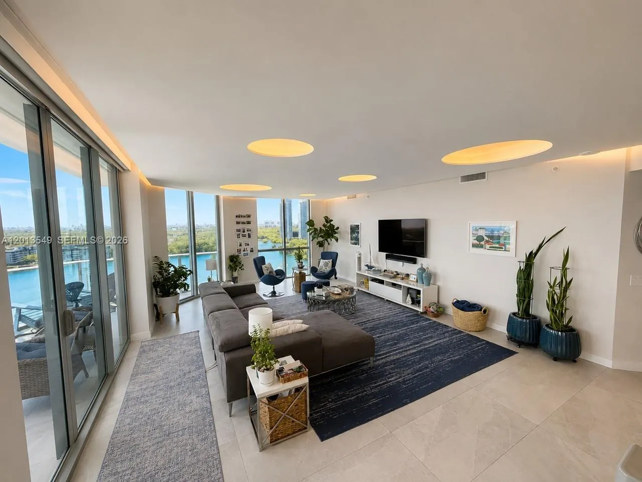 17111 Biscayne Blvd # 1610, North Miami Beach FL 33160