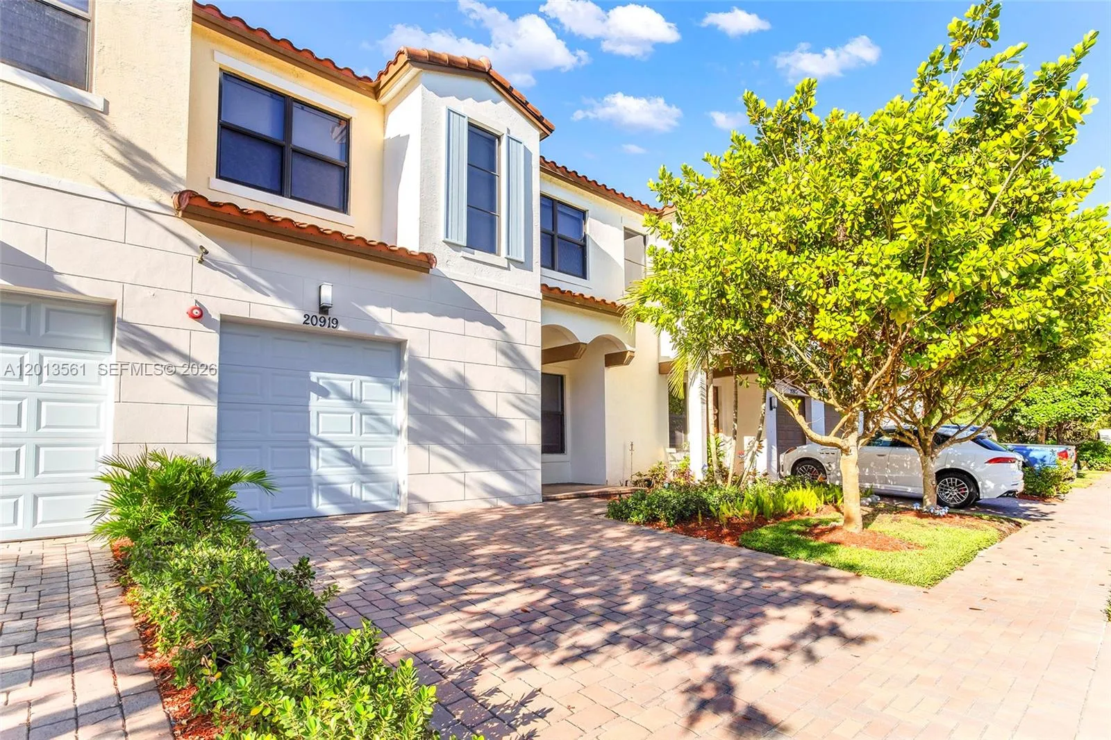 20919 NW 1st Dr, Pembroke Pines FL 33029