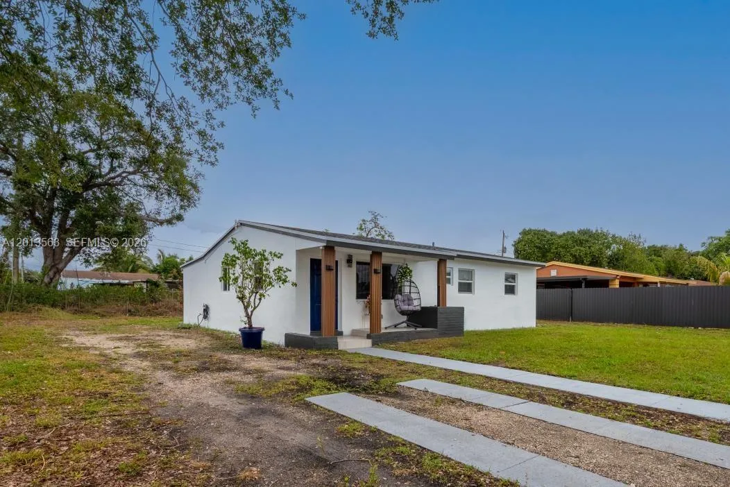 3521 NW 171st Ter, Miami Gardens FL 33056