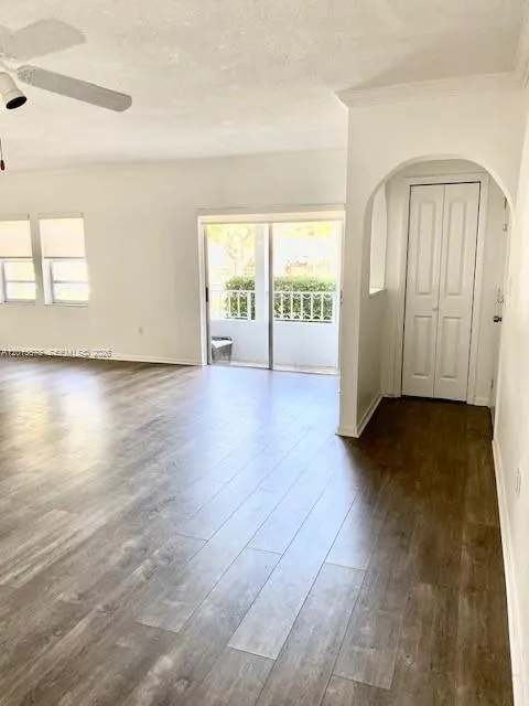 517 Menendez Ave, Coral Gables FL 33146