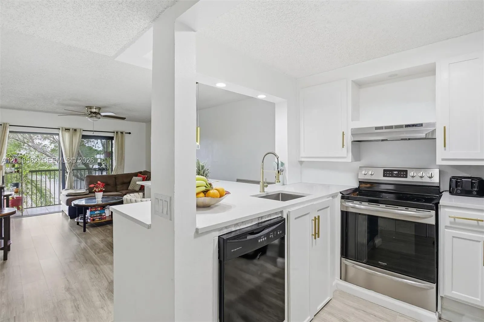 5501 Lakeside Dr # 204, Margate FL 33063