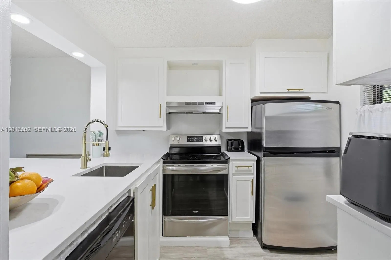 5501 Lakeside Dr # 204, Margate FL 33063