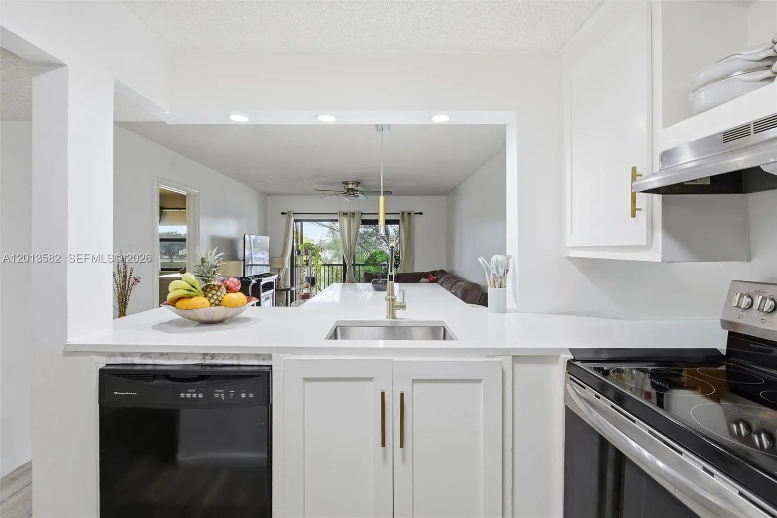 5501 Lakeside Dr # 204, Margate FL 33063