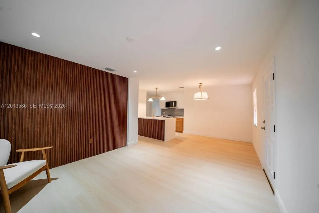 1550 S Greenway Dr, Coral Gables FL 33134