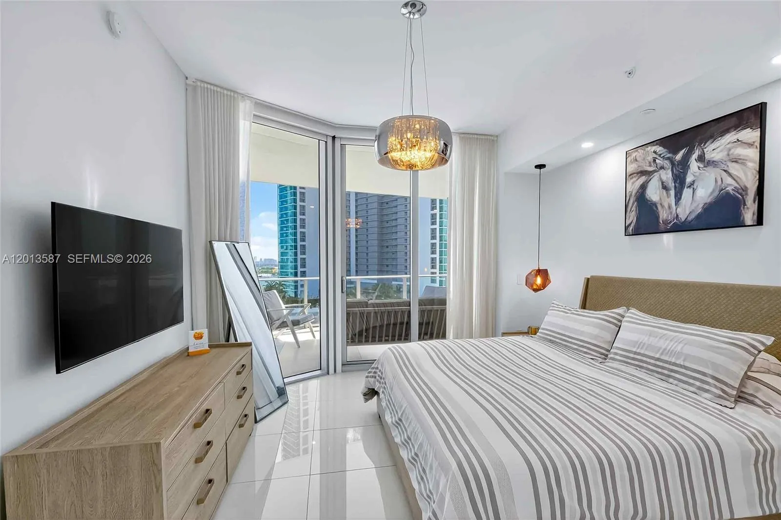 851 NE 1st Ave # 1603, Miami FL 33132