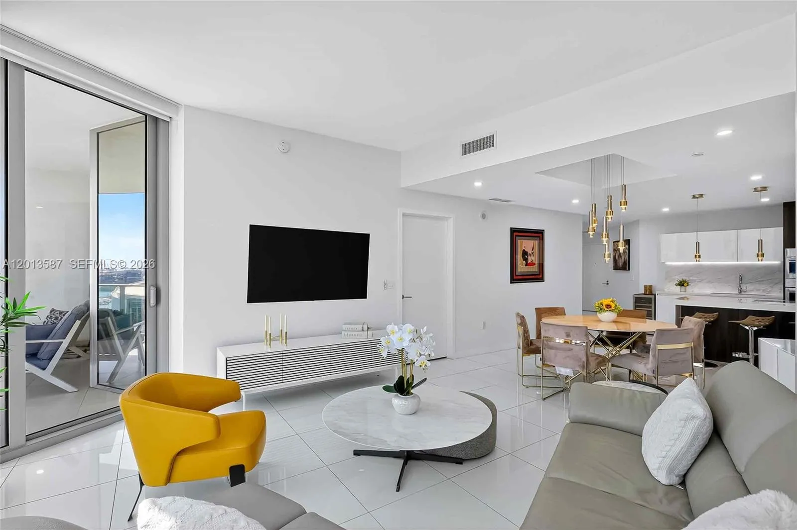 851 NE 1st Ave # 1603, Miami FL 33132