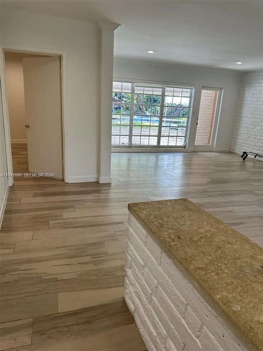 60 Park Dr # B, Bal Harbour FL 33154