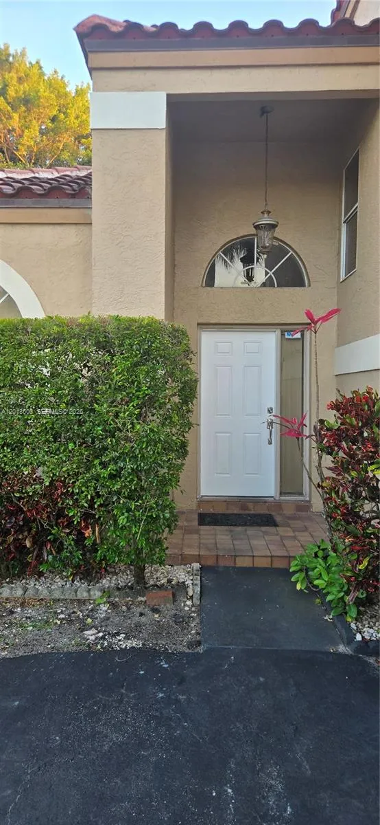 6470 NW 77th Pl, Parkland FL 33067