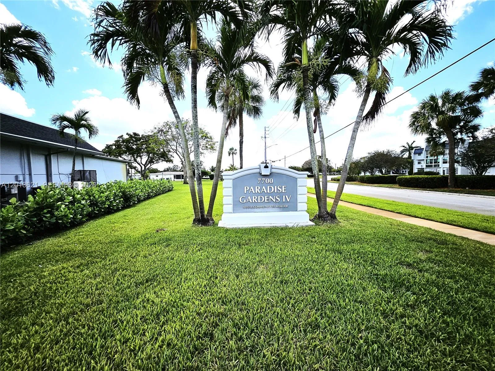1040 NW 73rd Ter, Margate FL 33063