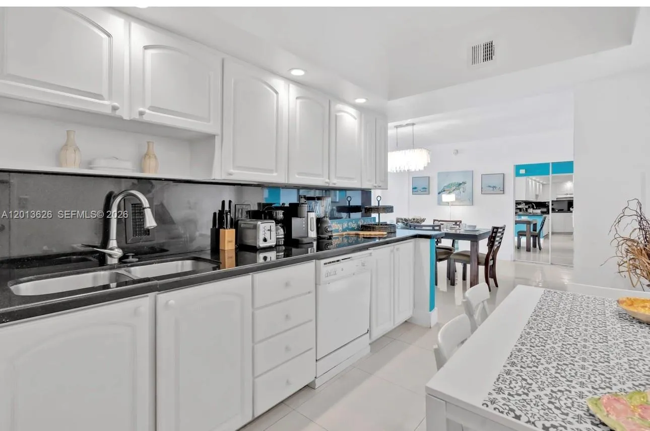 4001 S Ocean Dr # 7B, Hollywood FL 33019