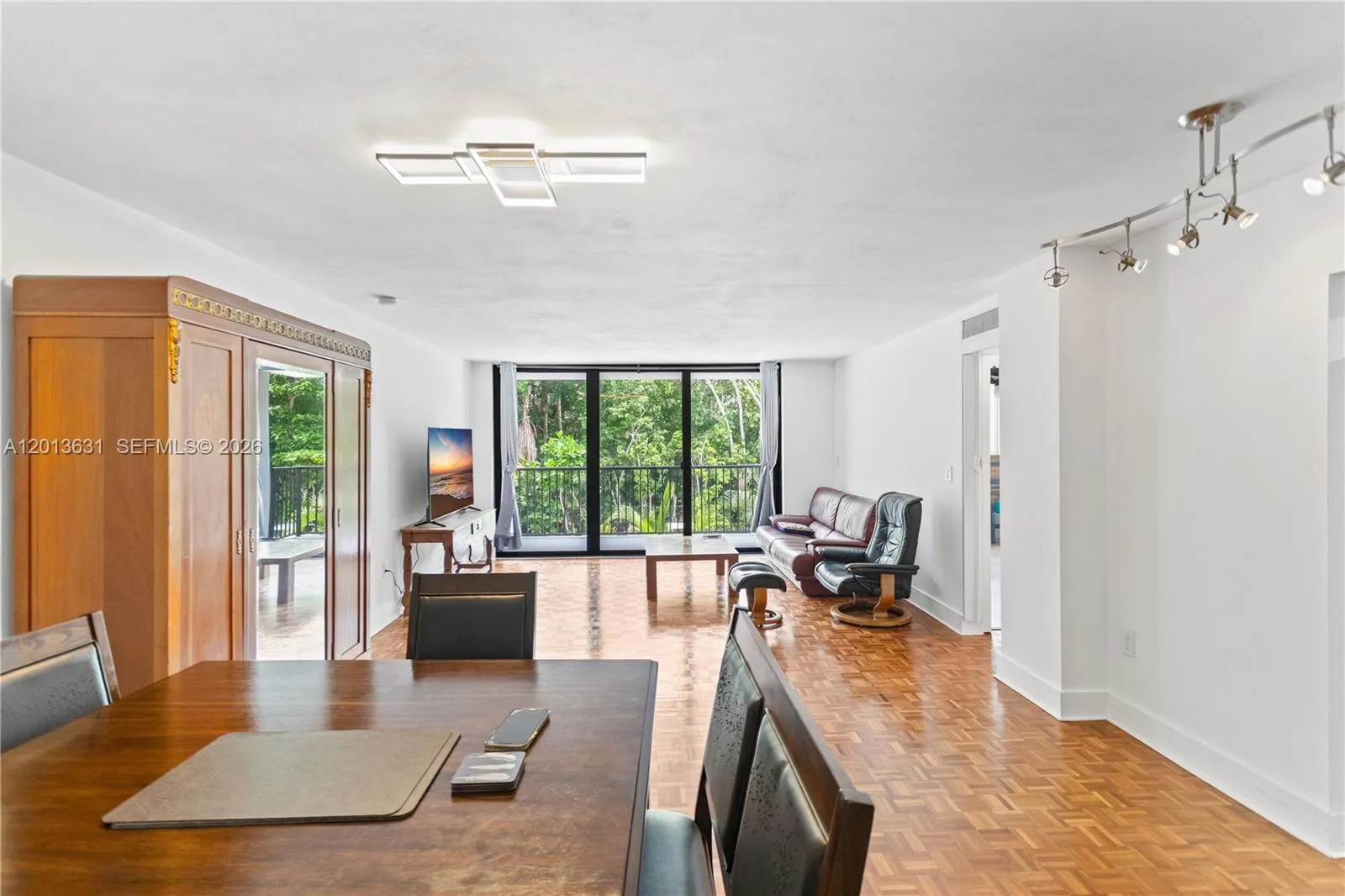 101 Ocean Lane Dr # 209, Key Biscayne FL 33149