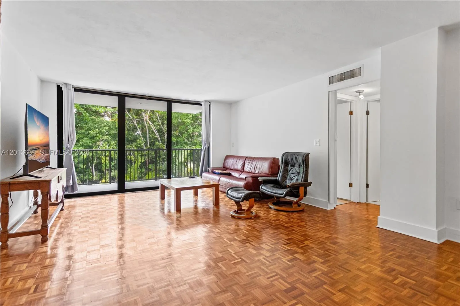 101 Ocean Lane Dr # 209, Key Biscayne FL 33149