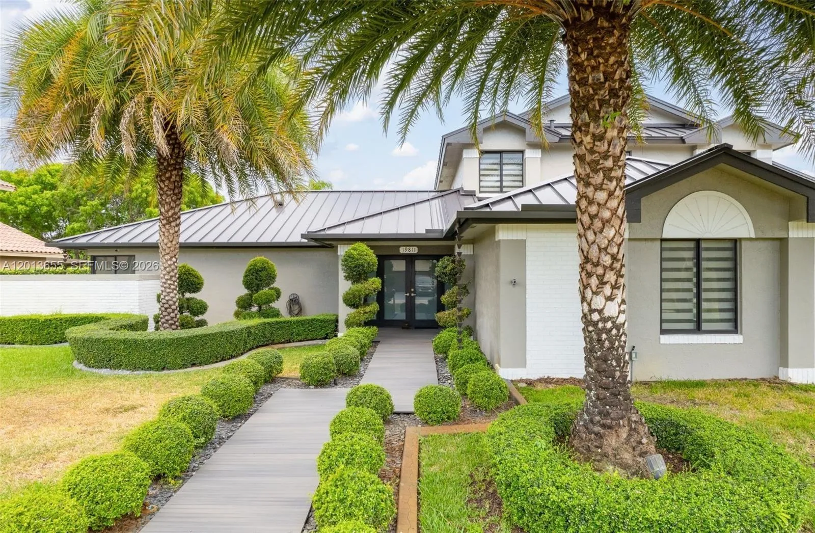 19811 NW 8th St, Pembroke Pines FL 33029