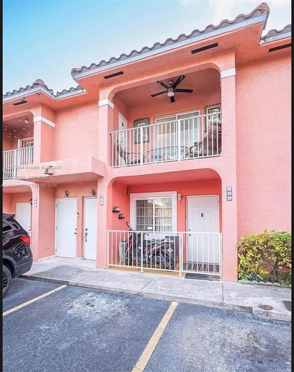 5820 W 18th Ln # 202, Hialeah FL 33012