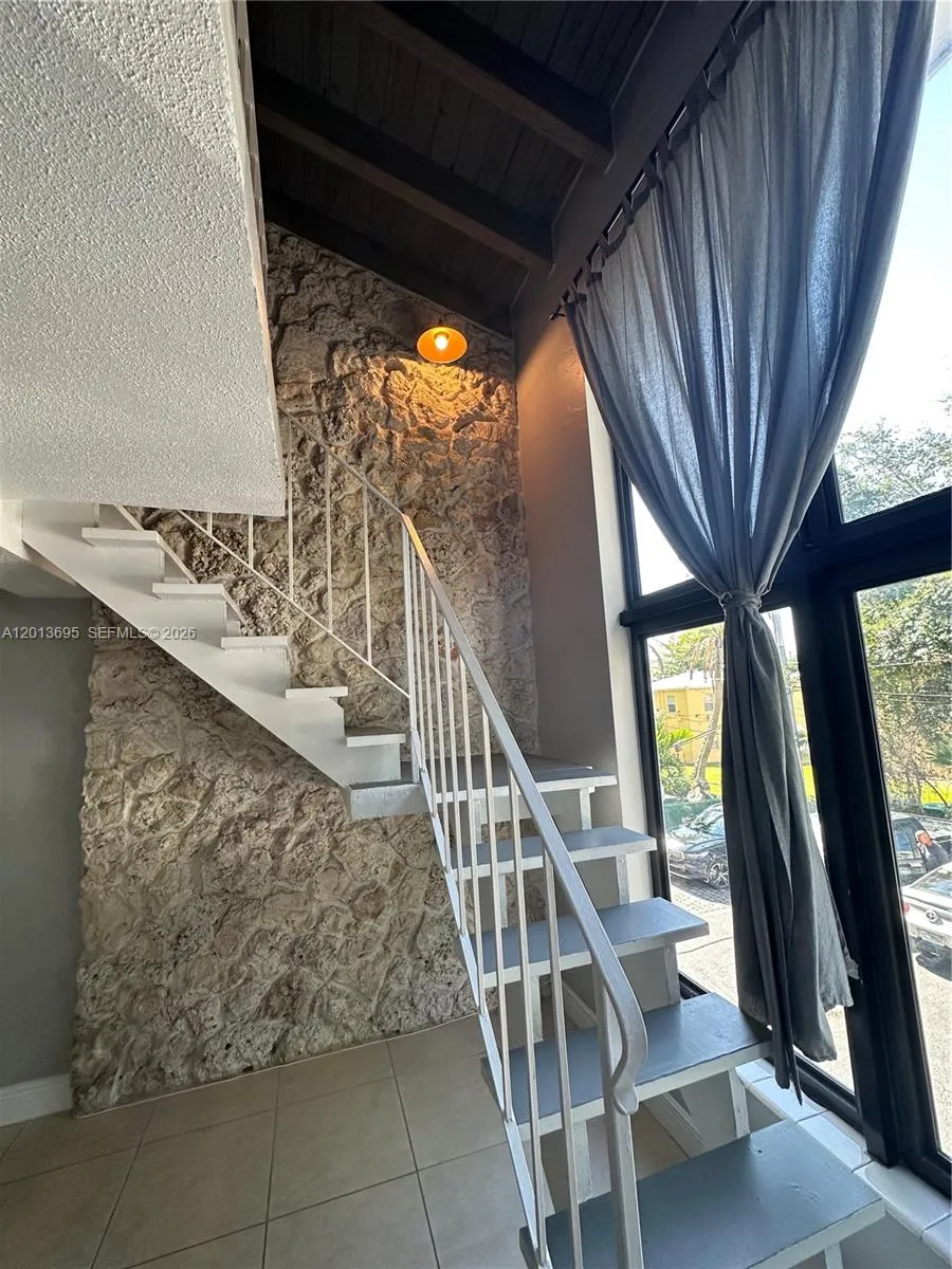 24 Calabria Ave # 12, Coral Gables FL 33134