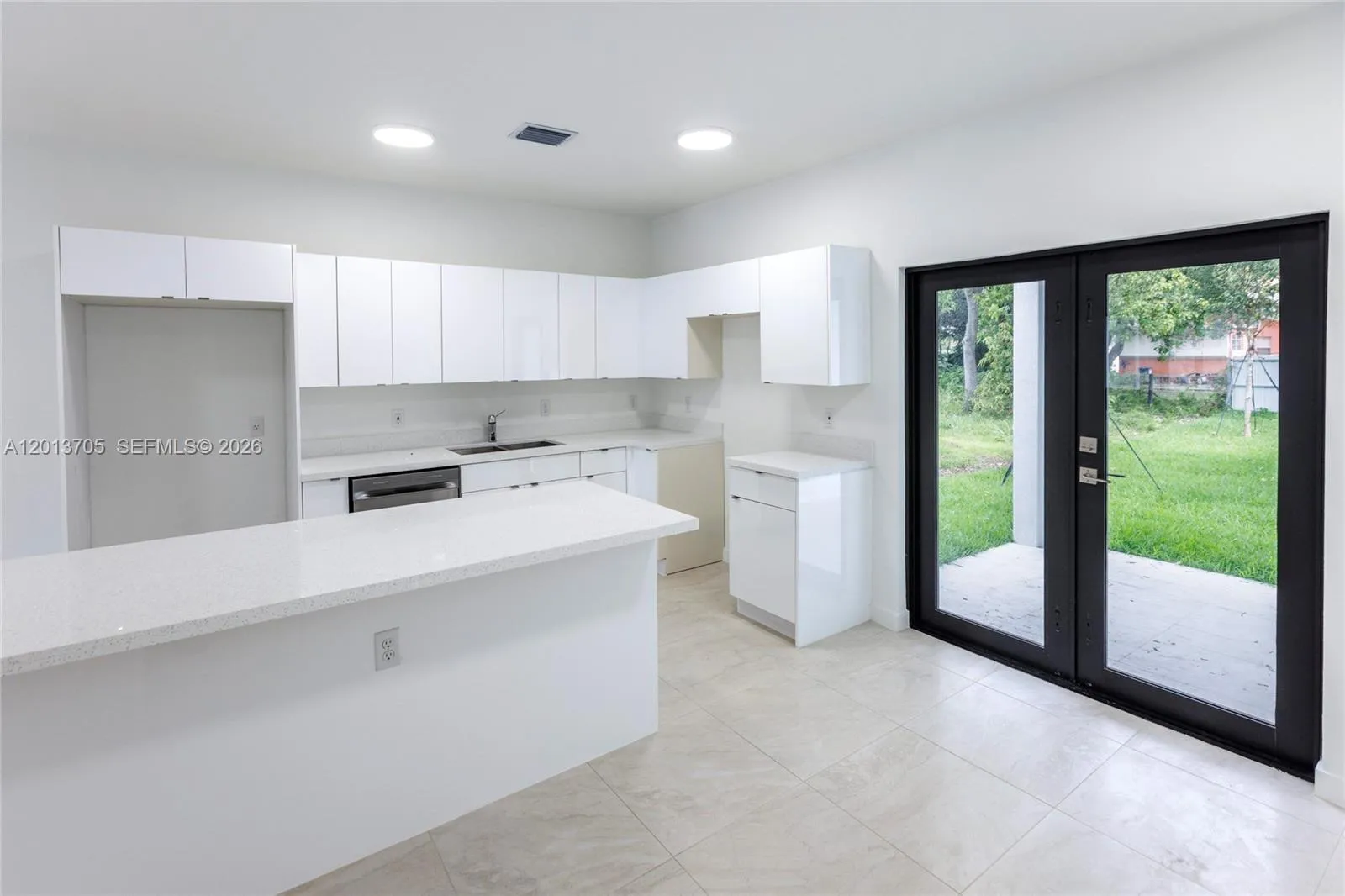 2969 NW 59 St, Miami FL 33142