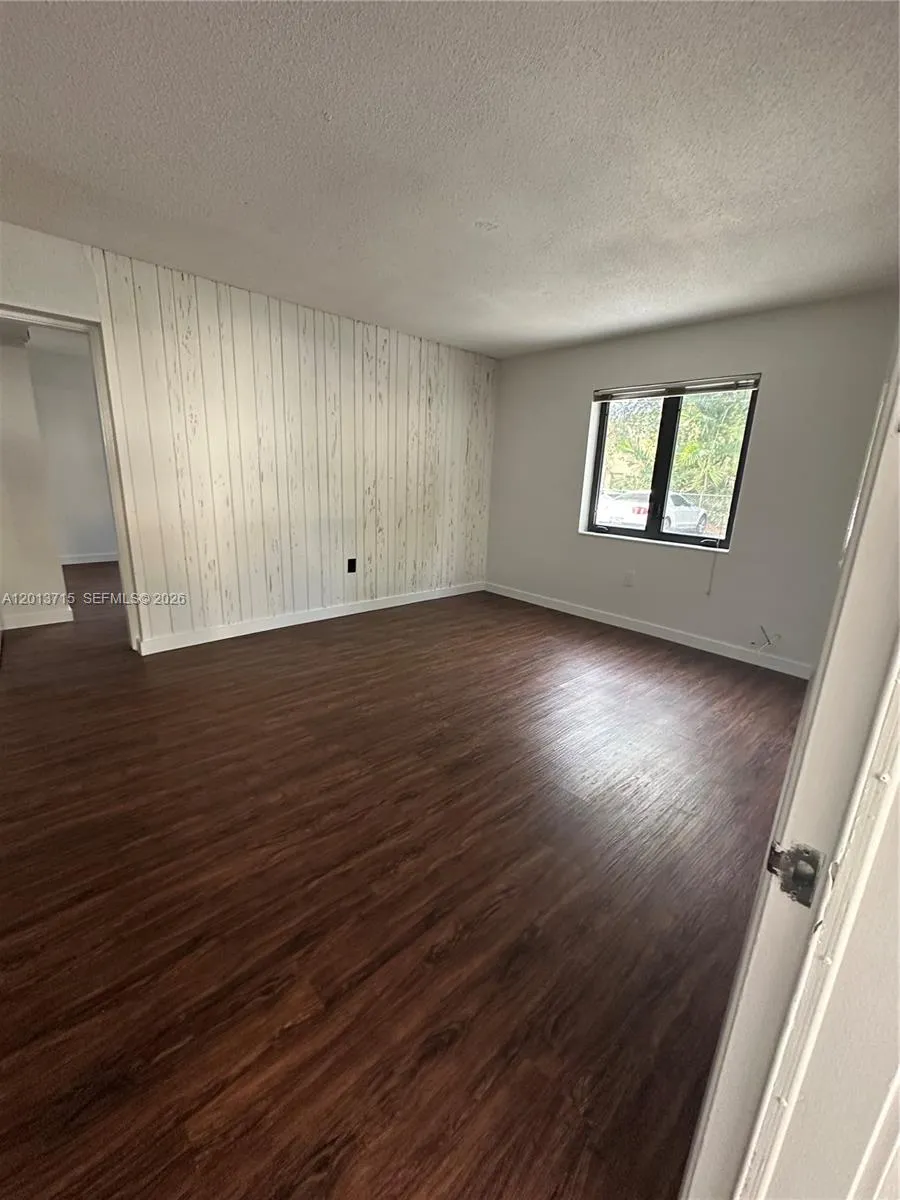 24 Calabria Ave # 4, Coral Gables FL 33134