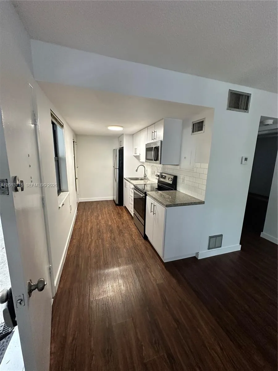24 Calabria Ave # 4, Coral Gables FL 33134