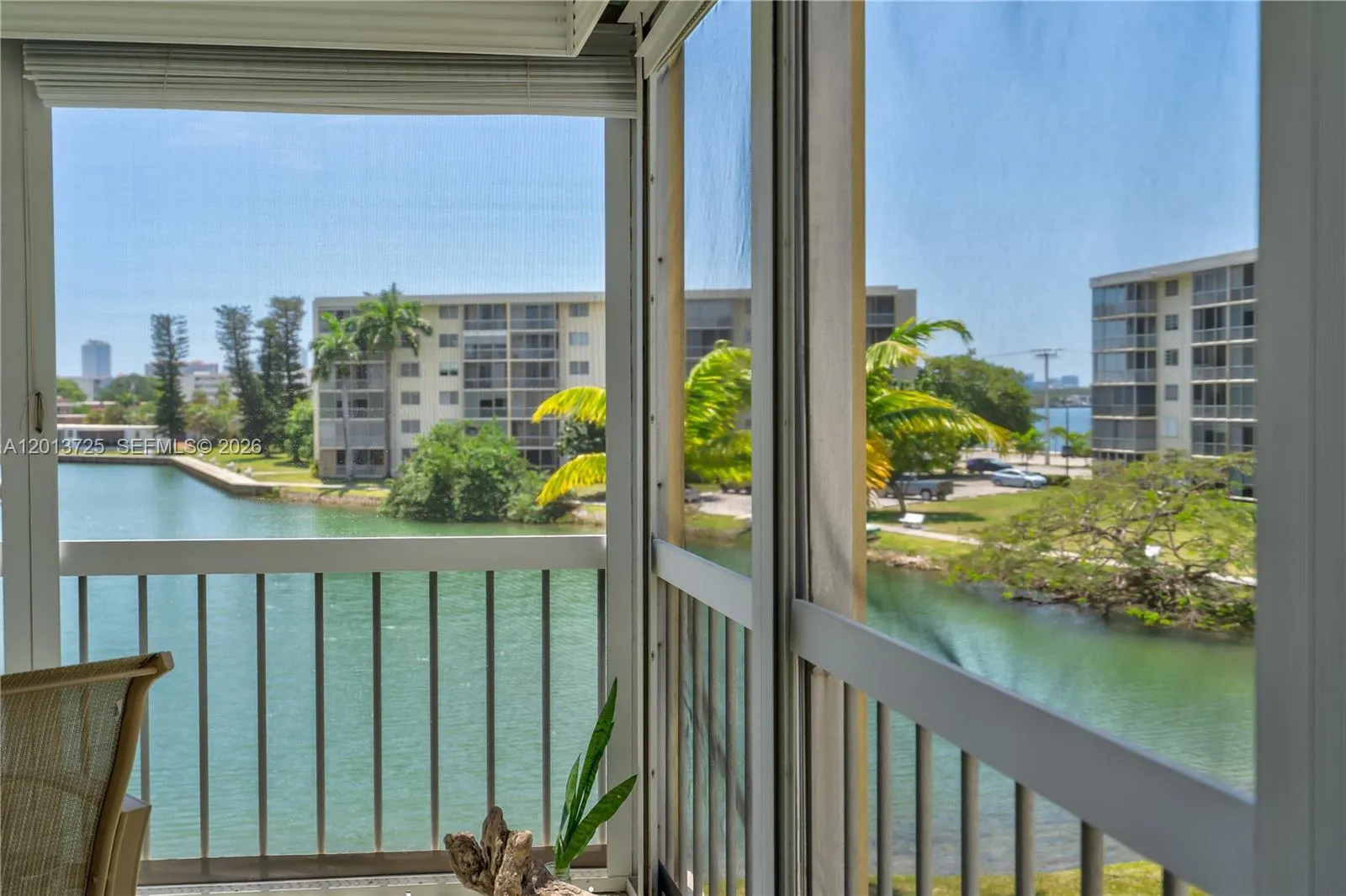 2851 Leonard Dr # J306, Aventura FL 33160