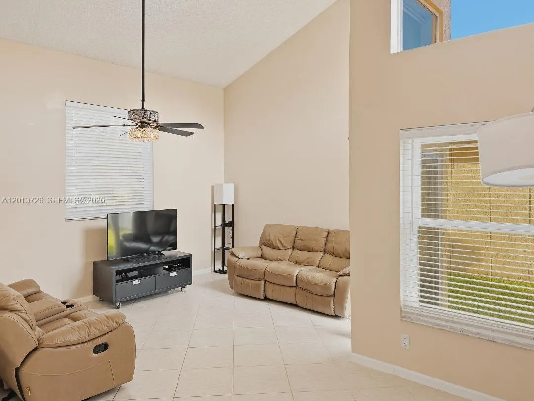 6001 NW 43rd Ter, Coconut Creek FL 33073
